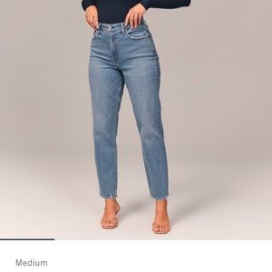 Abercrombie High Rise Curve Love Mom Jean